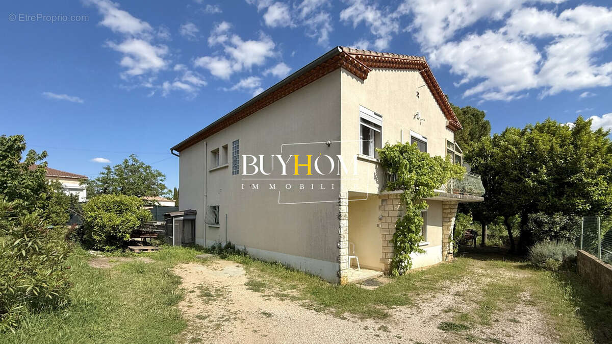 Maison 130 m² à Laudun-L'ardoise  - photo 3