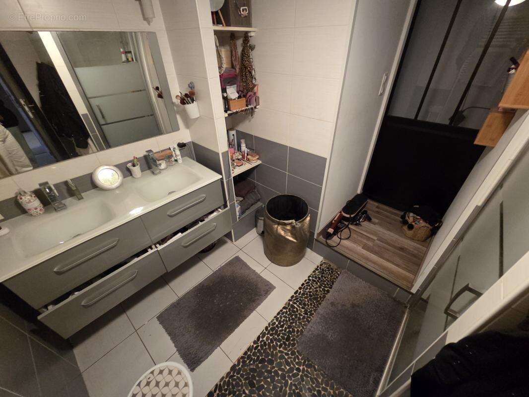 A vendre longere en pierre  4 chambres neulliac (56) - photo 9