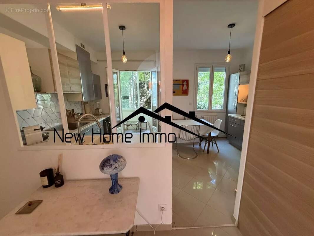 Appartement à MARSEILLE-8E