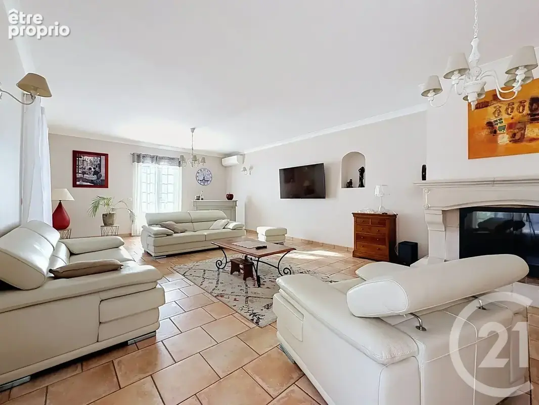 Maison 5 pièces 231 m² à vendre à Morieres-Les-Avignon (84310) - photo 7