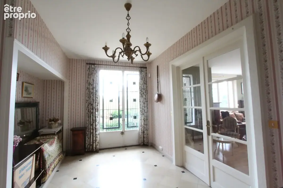 La Charité sur Loire, maison de maître centre-ville - photo 5