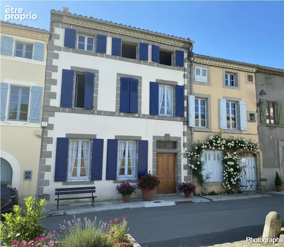 Belle maison de village avec petit extérieur et fort potentiel ! - photo 2