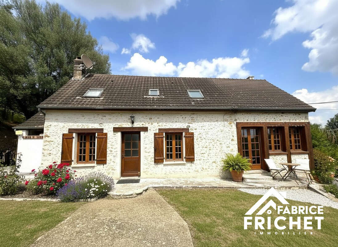 Maison 96 m² à Saint-Pierre-De-Bailleul  - photo 2