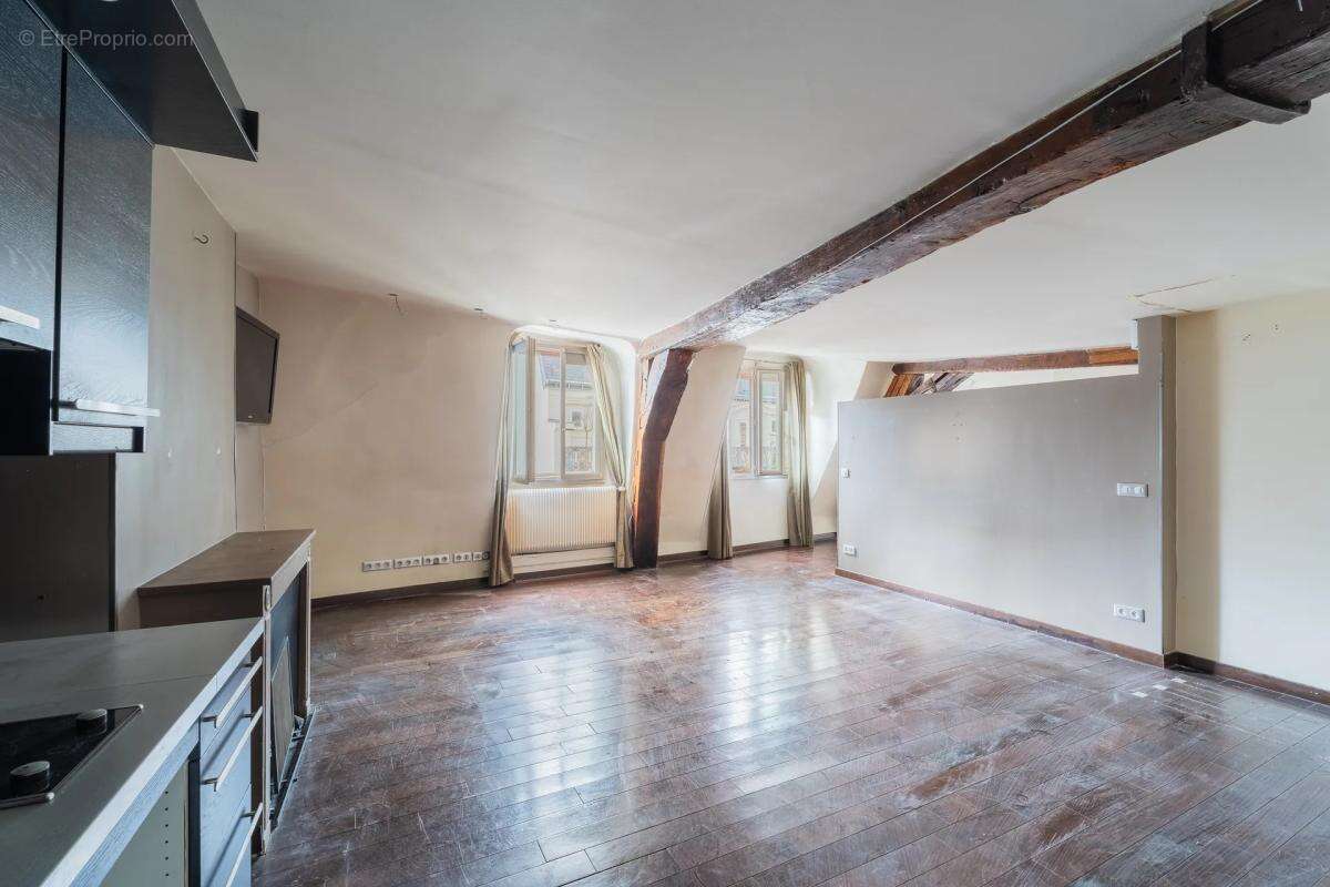 Appartement à PARIS-2E