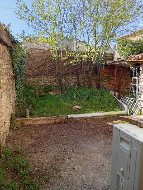 Maison à TAVERNES