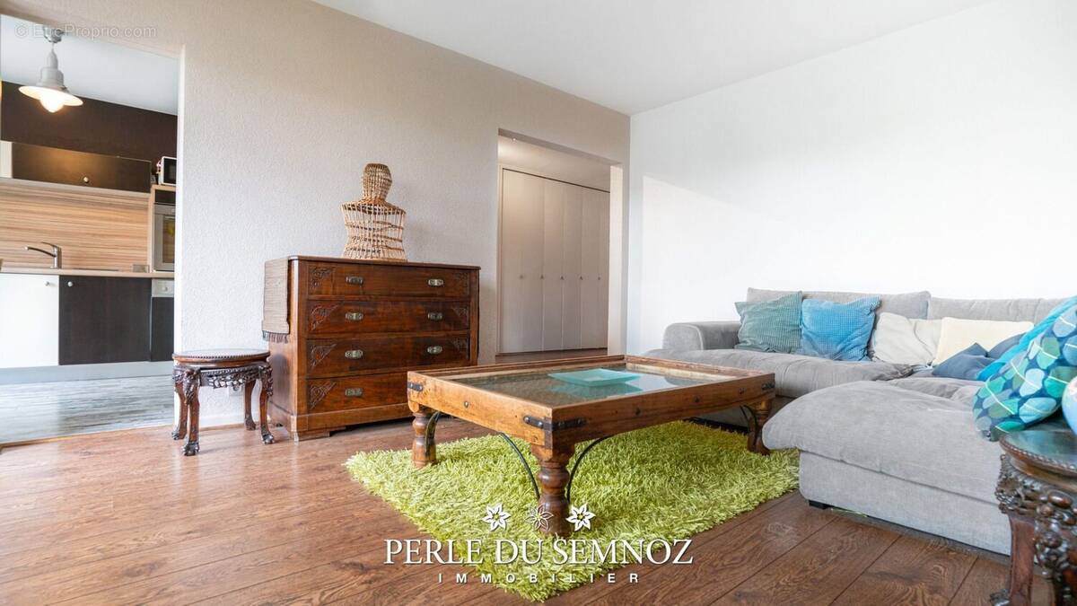 Appartement à SEYNOD