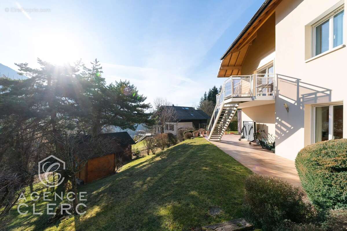 Maison à MENTHON-SAINT-BERNARD