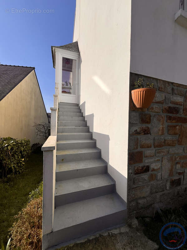 Maison à LOCRONAN