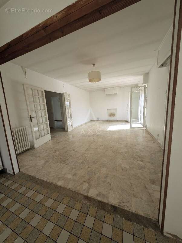 Maison à MONTREDON-DES-CORBIERES