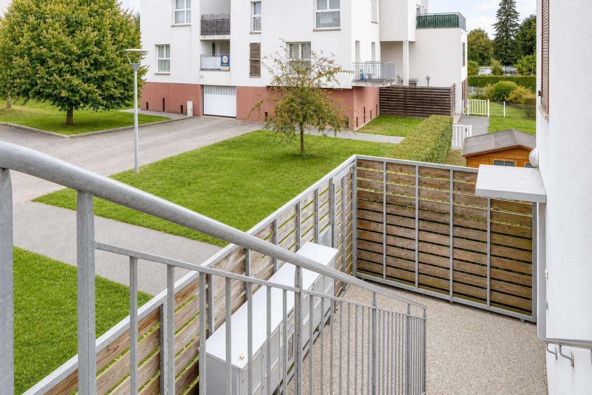Appartement à VAL-DE-REUIL