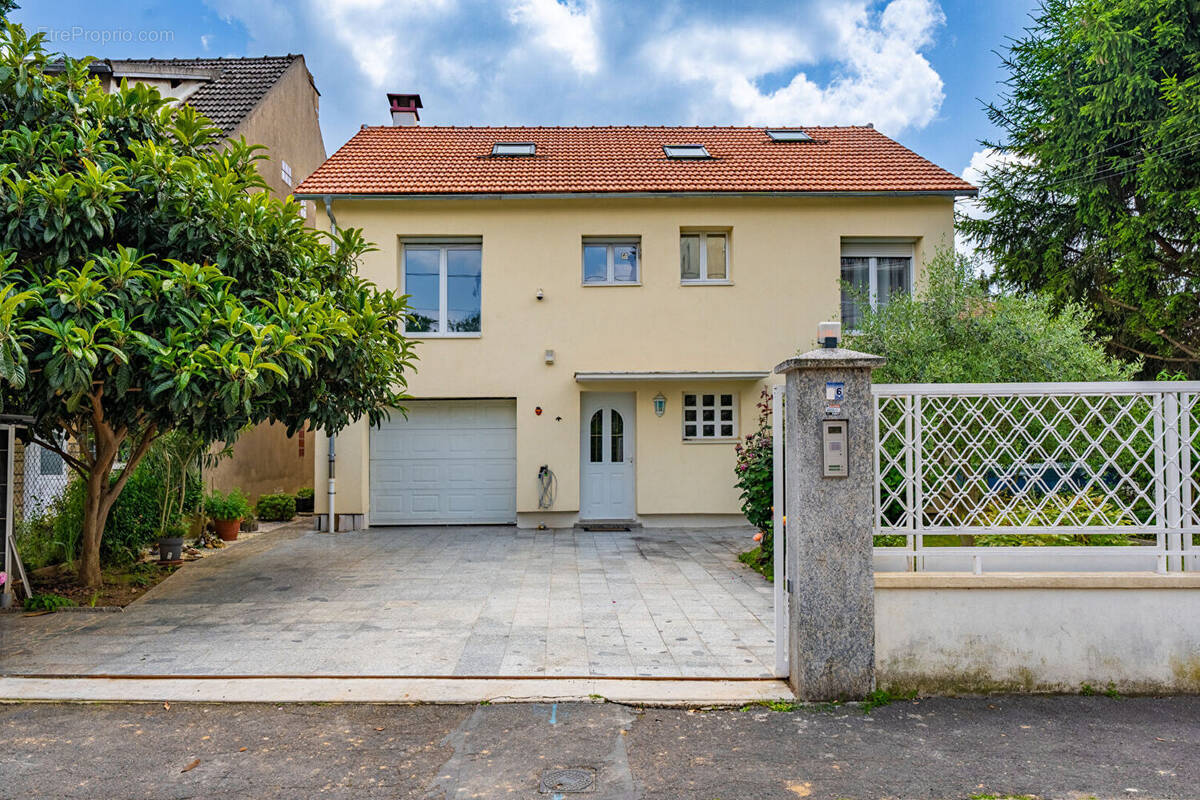 Maison à RUEIL-MALMAISON