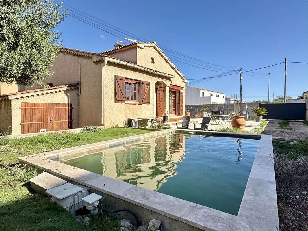 Maison à SAINT-VICTORET