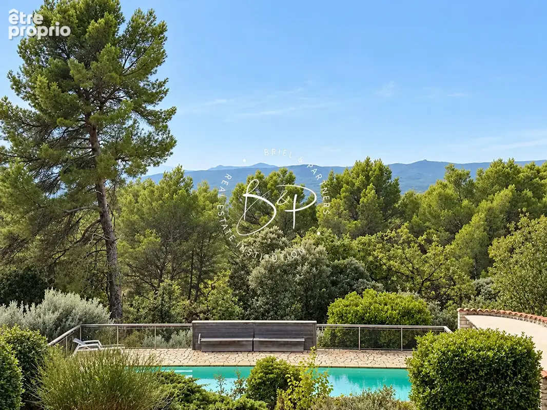 LORGUES ? Propriété avec vue dominante, piscine et appartement indépendant - photo 12