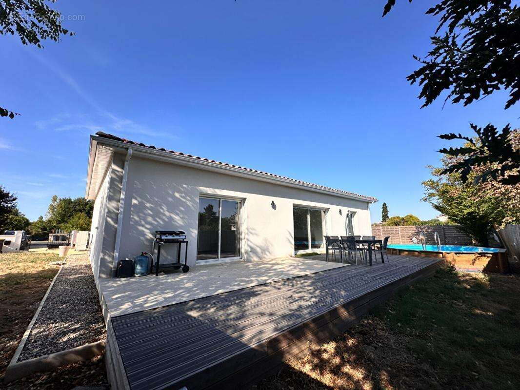 Maison 104 m² à Estillac  - photo 16