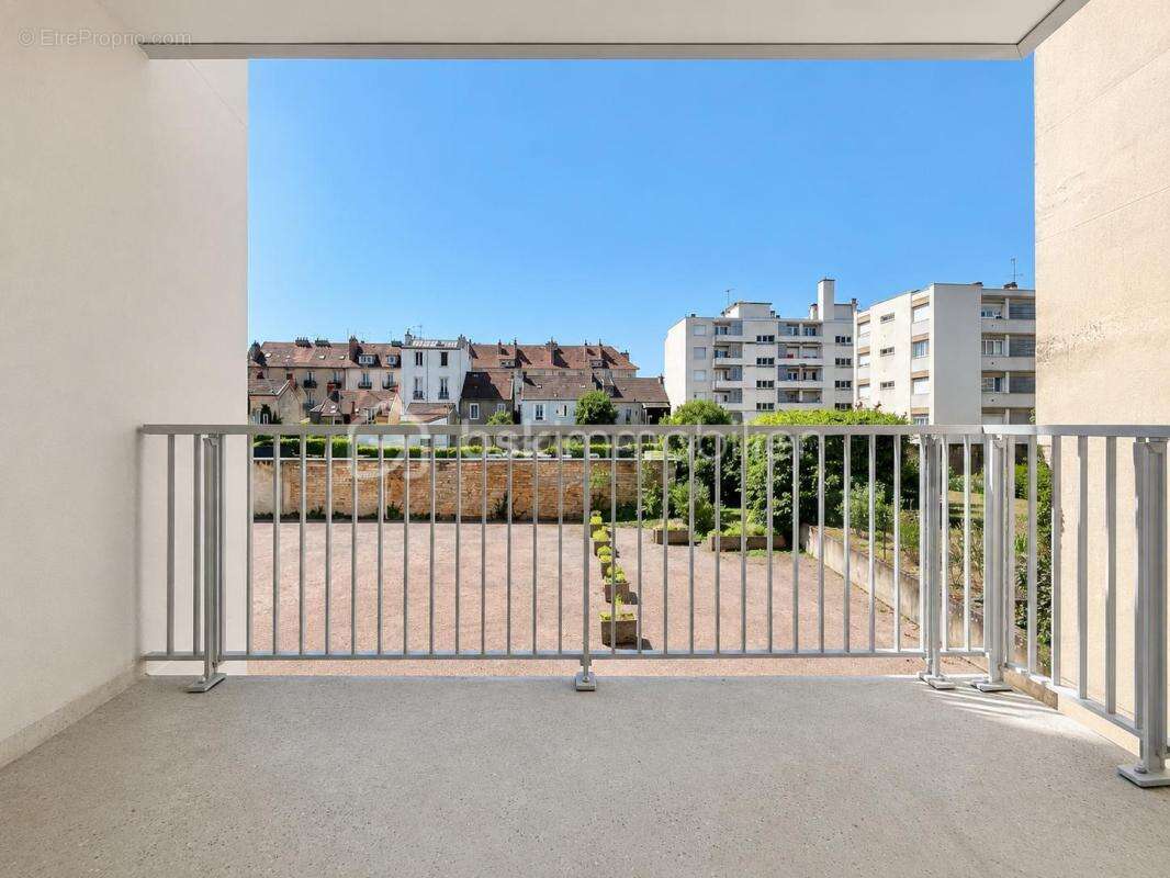 DIJON Montchapet : Appartement T3 65m² 2 chambres, balcon, ascenseur, place de parking - photo 2