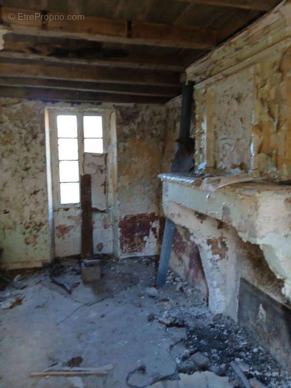 Maison à SAINT-JEAN-DE-BLAIGNAC