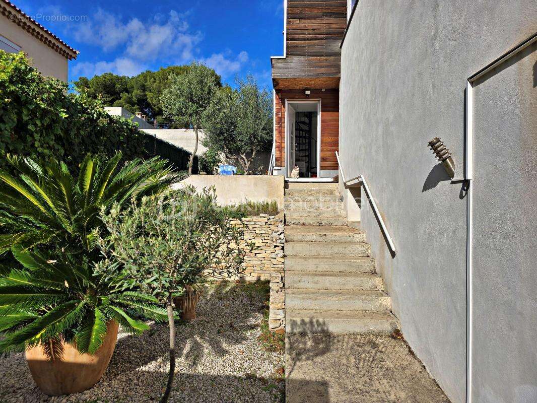 Maison à CARRY-LE-ROUET