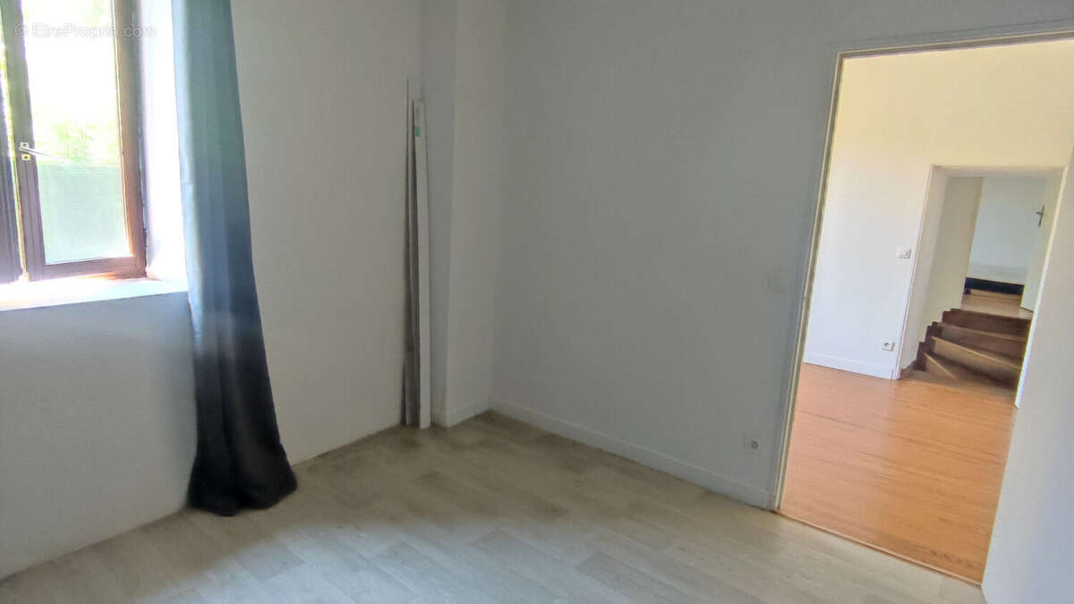 Maison  de 4 pièces au calme - photo 8