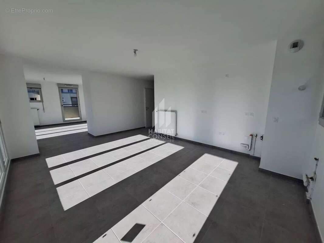 Appartement à MOIRANS