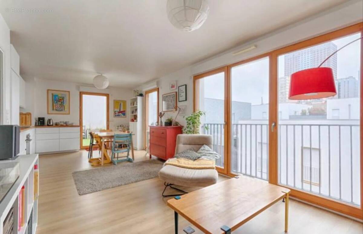 Appartement à AUBERVILLIERS