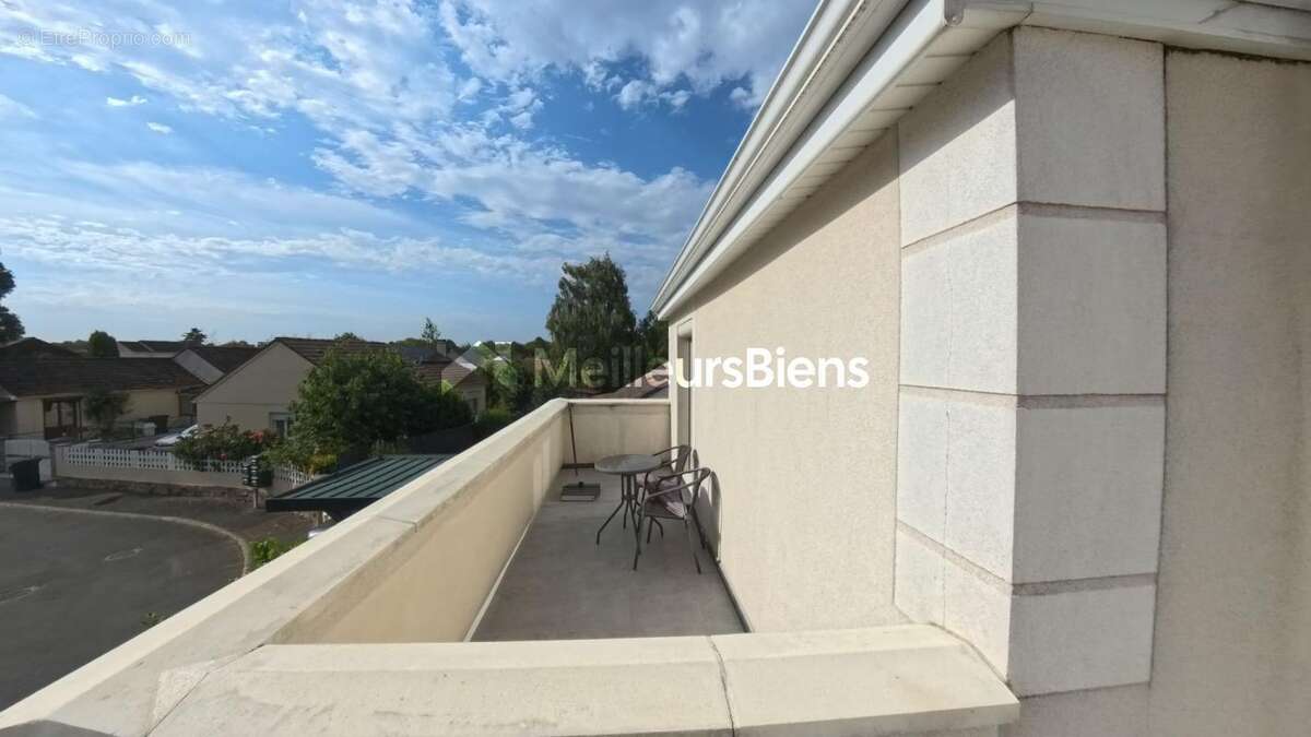 Savigny-le-Temple maison 105 m² 3 chambres(+1 aménageable dans le séjour en L), jardin, balcon, climatisation et grand garage - photo 13