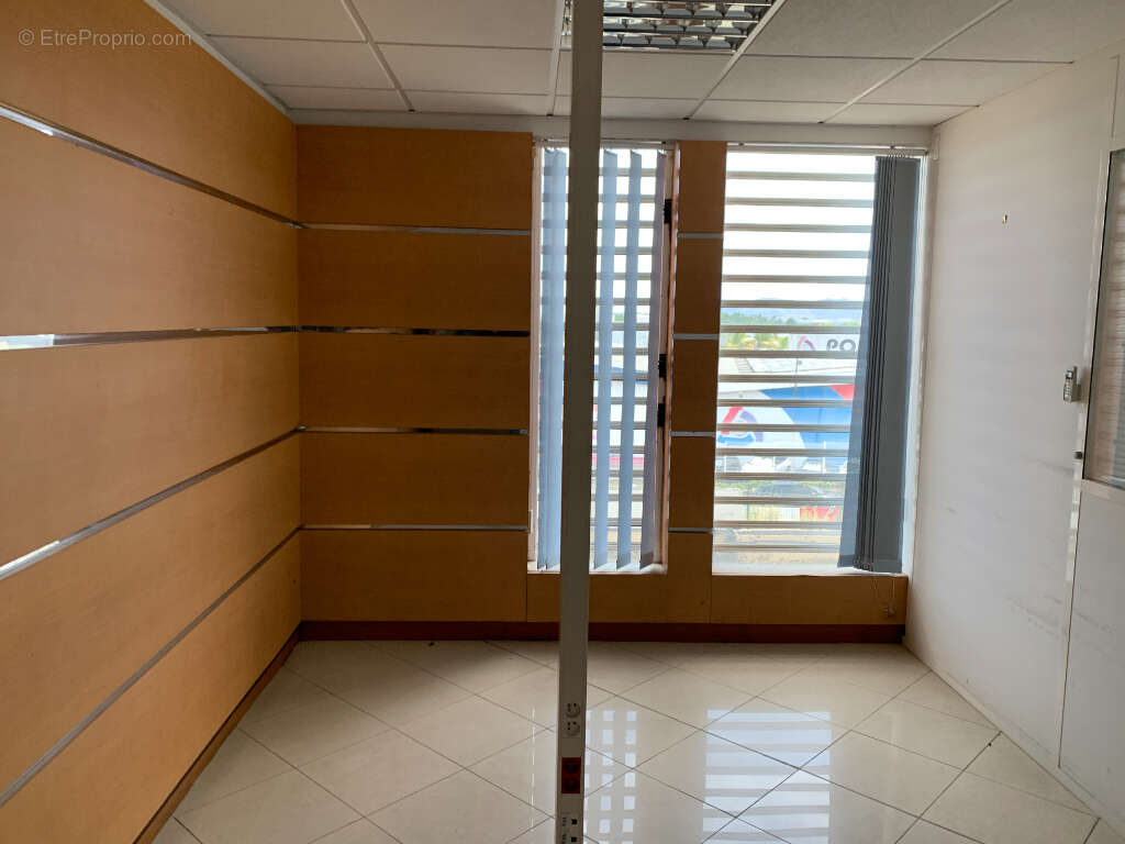 Commerce à FORT-DE-FRANCE