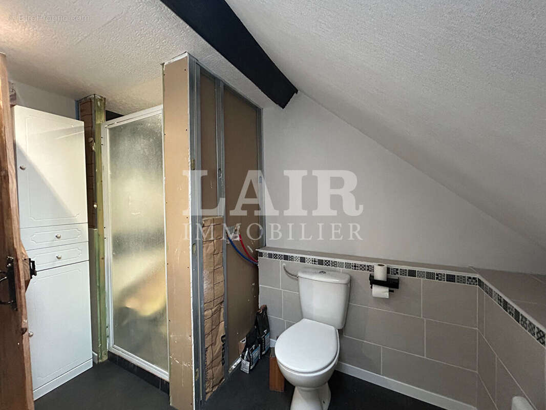 Jolie Maison en Pierres à vendre à Ste Marie du Bois - Ref O14540 - photo 11