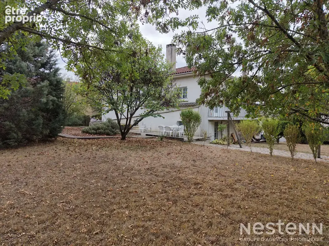 A Vendre Maison de 97 m² avec sous-sol complet et jardin paysagé à Condom - photo 15