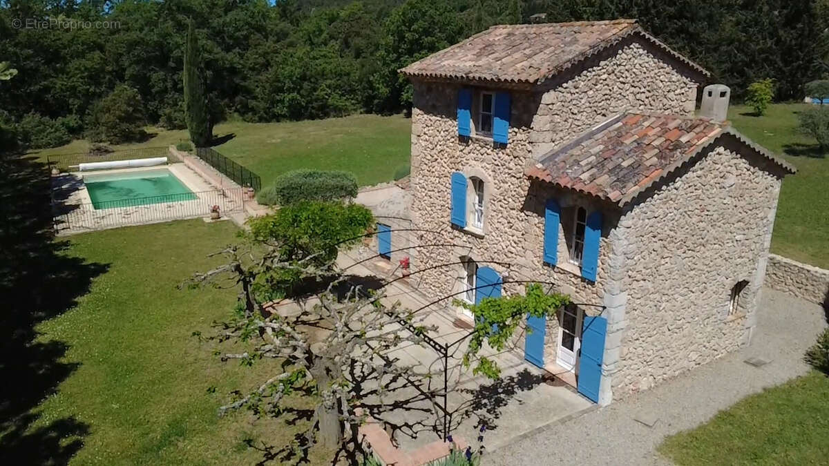 MOISSAC BELLEVUE, superbe mas renové sur 9530 m2 de terrain. - photo 9