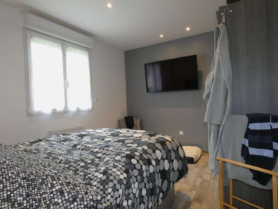 Maison Chourgnac 9 pièce(s) 260 m2 - photo 15