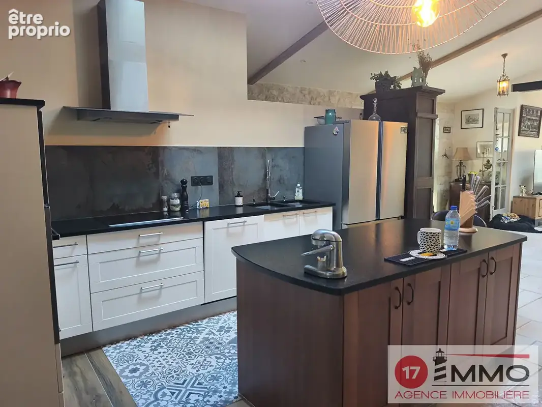 Maison de charme La Jarne 240 m2 - photo 4
