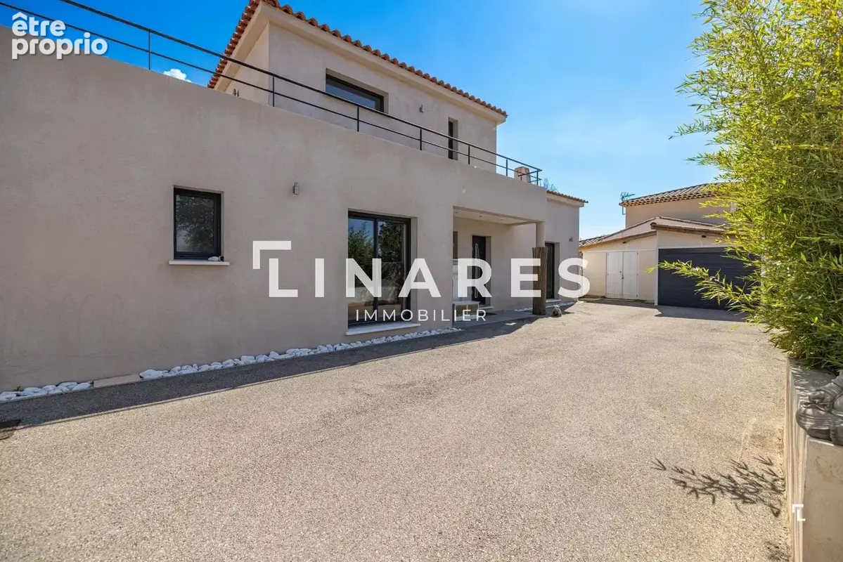 CALIFORNIA FAMILY - Villa T5 de 164m²  - Terrain de 820m² - Jardin/Piscine - Terrasse - Double garage - Atelier - 13190 Allauch - photo 16