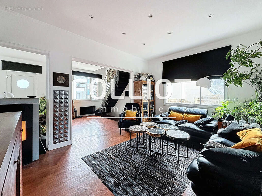 Maison à SAINT-PAIR-SUR-MER