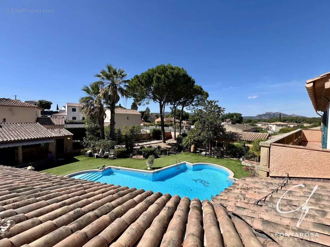 Maison à PUGET-SUR-ARGENS