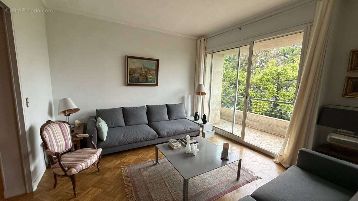 Appartement à MARSEILLE-8E