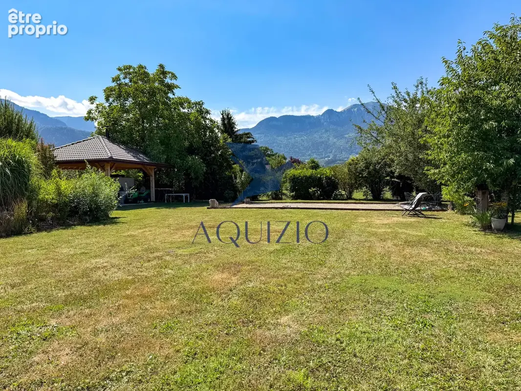 Propriété familiale de 173 m2   Plus de 2 200 m2 de terrain plat, piscine et vue montagnes - photo 21