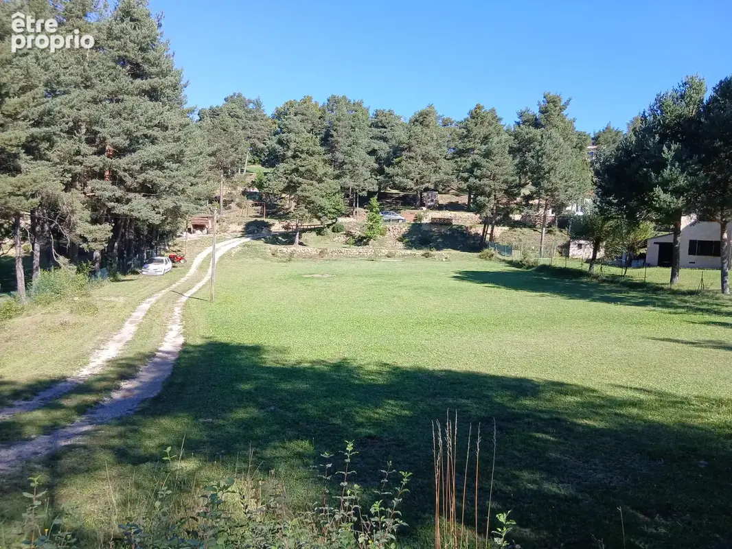 Terrain à bâtir de 1500 m2 - photo 3