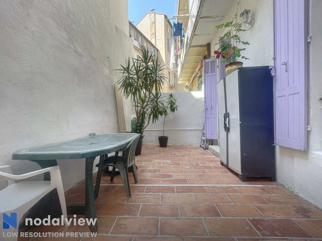 Appartement à MARSEILLE-3E