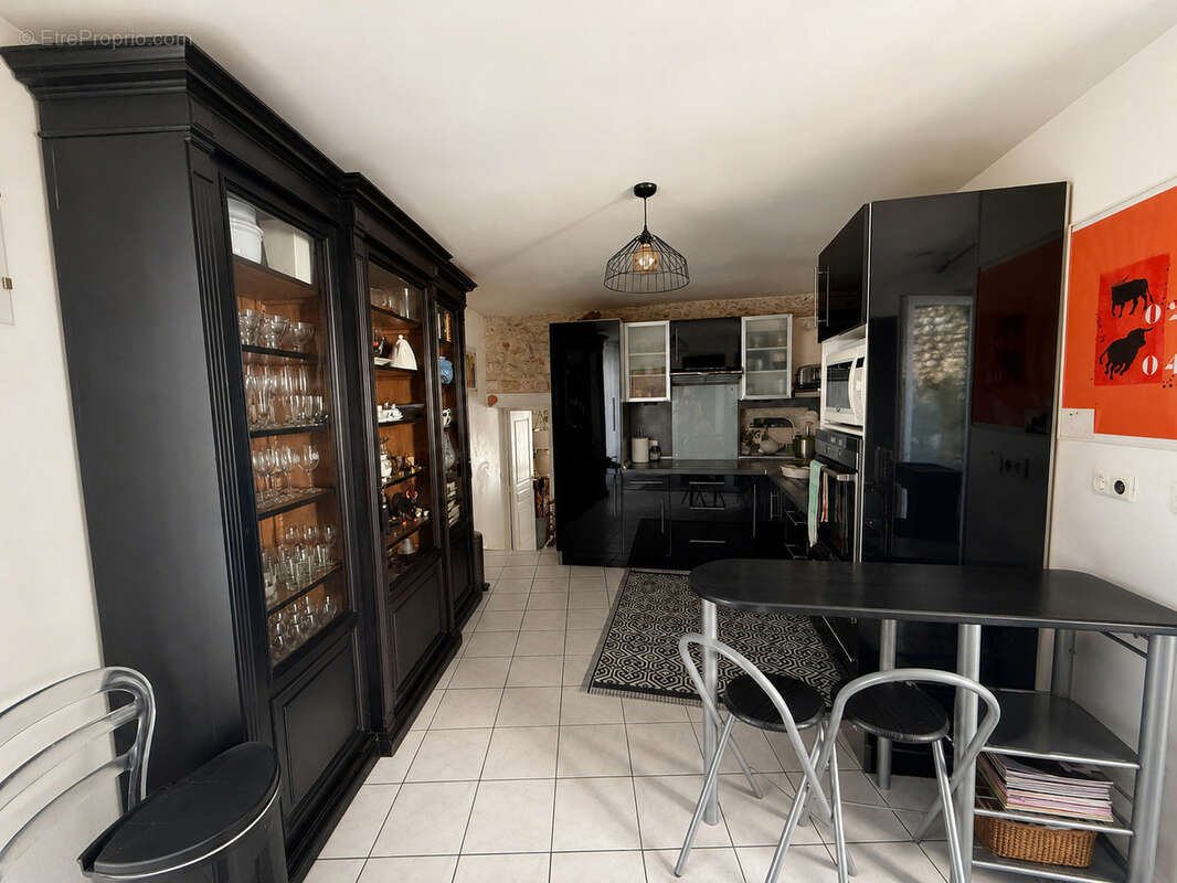 Maison de charme avec un grand garage - photo 3
