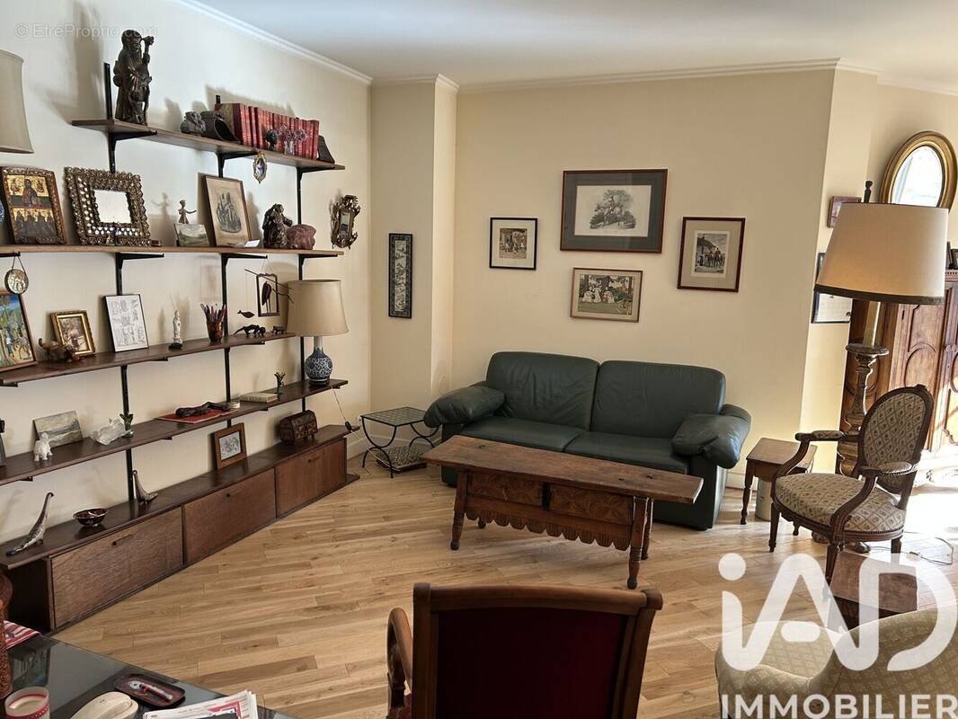 Photo 1 - Appartement à PARIS-16E