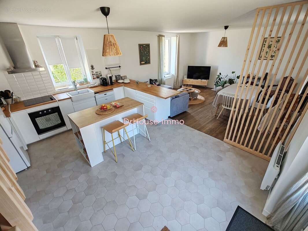 Maison à SAINT-PIERRE-DE-MAILLE