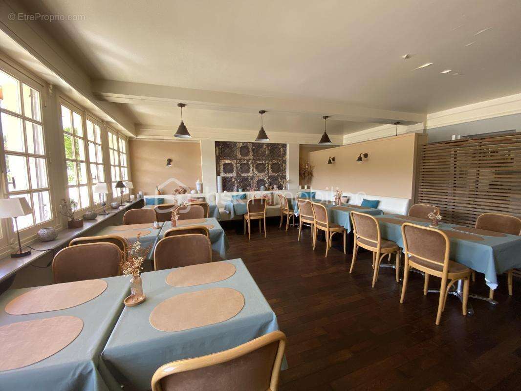 Commerce à LA VICOMTE-SUR-RANCE