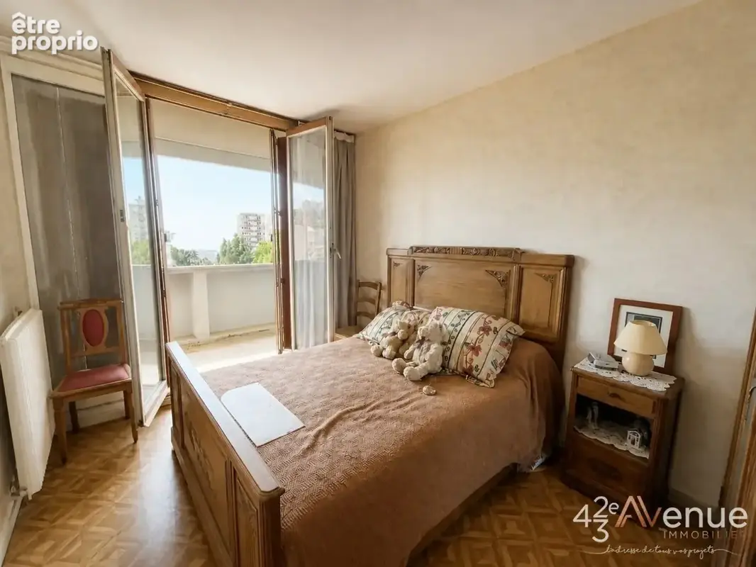 Appartement à SAINT-ETIENNE