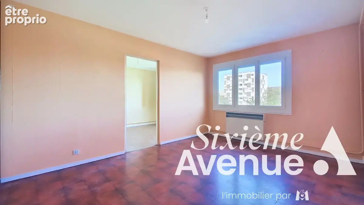 Saint-priest - t4 3 chambres -vue dégagée - loggia - parking - résidence fermée 129 900 - photo 2