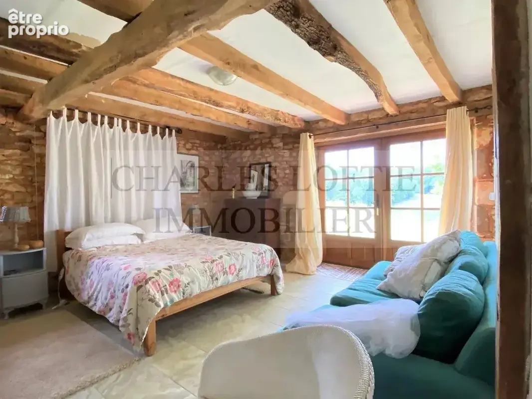Superbe ensemble avec maison, gîte et piscine implanté au coeur de ses 12 hectares - photo 20