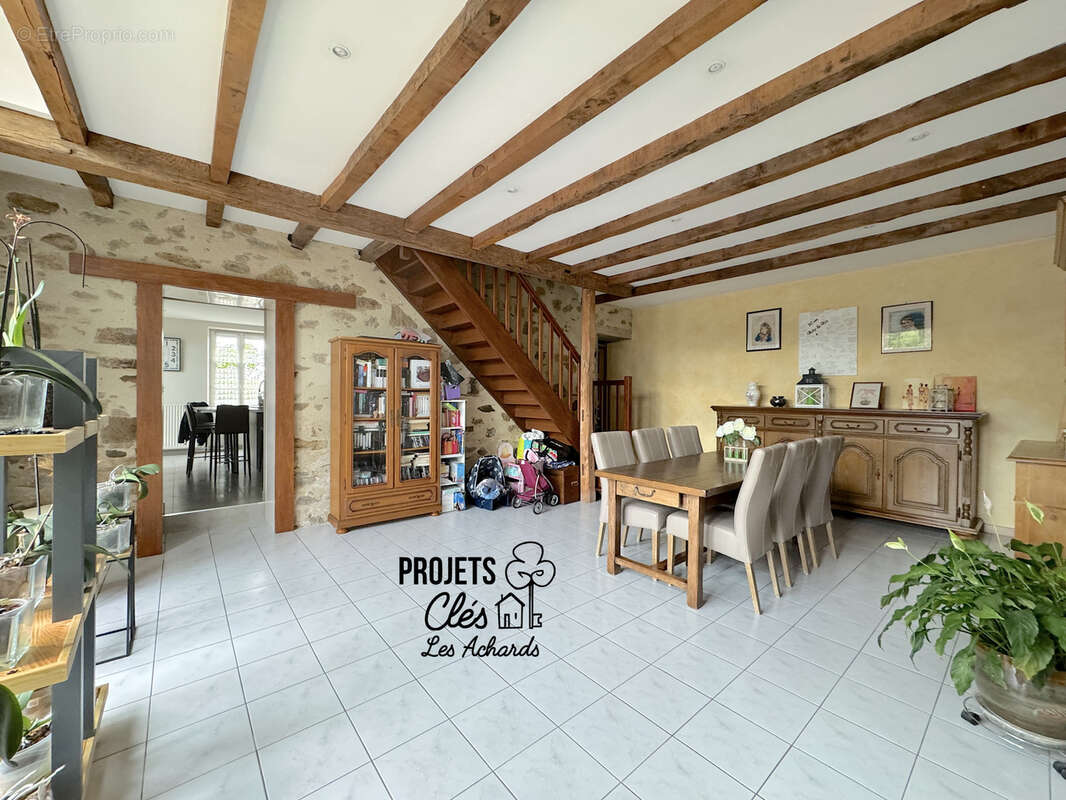 Maison de caractère - 4 chambres - avec piscine, dépendances et excellentes performances énergétiques - photo 4