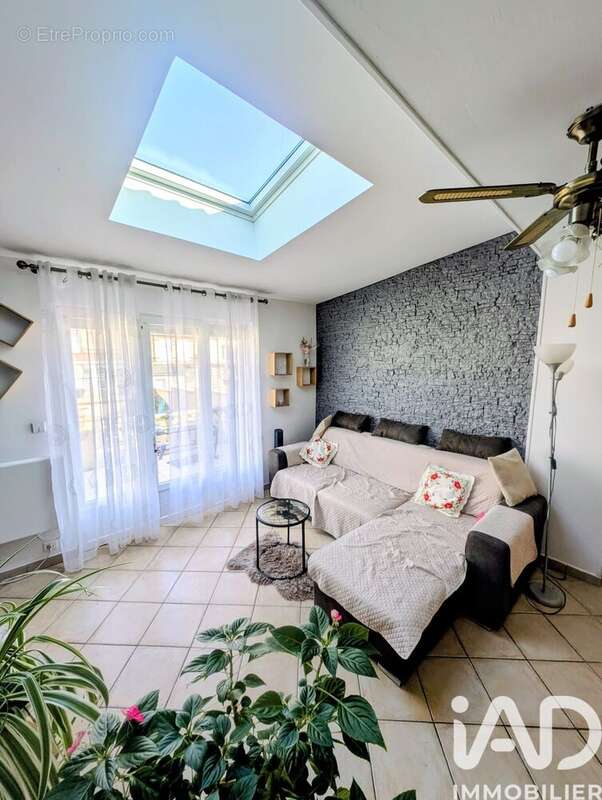 Maison 72 m² à Saint-Quentin  - photo 2
