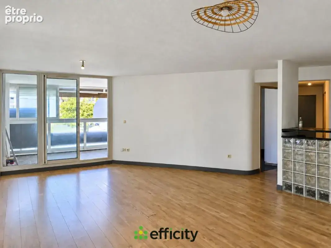 Appartement à SAINT-DENIS