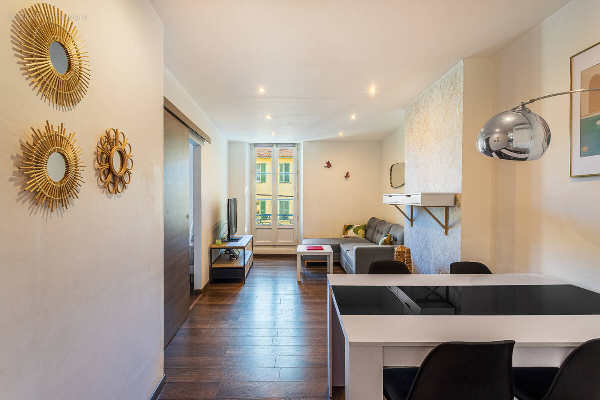 Appartement à HYERES