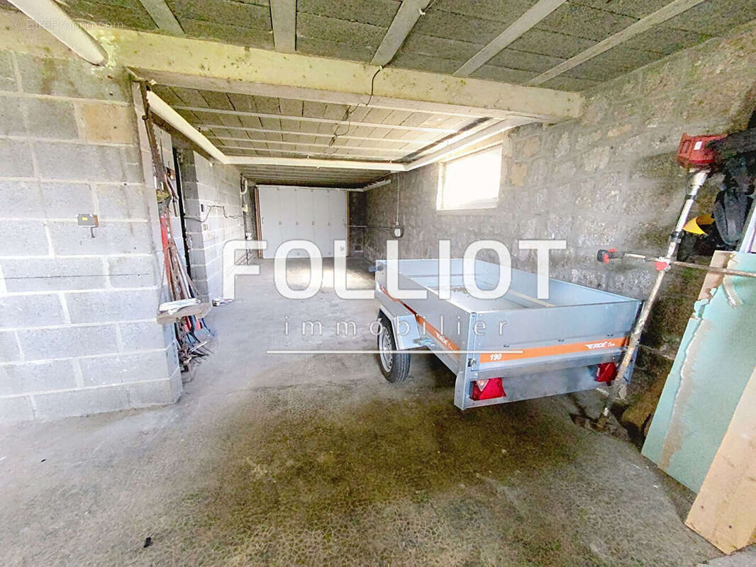 Maison à LOUVIGNE-DU-DESERT